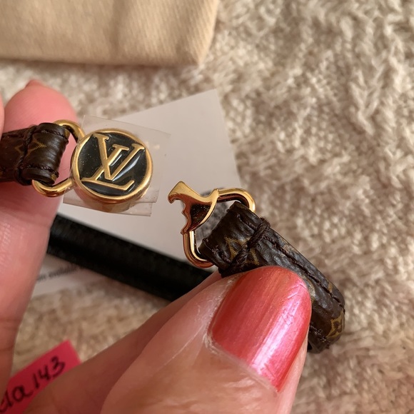 Louis Vuitton LV Clic It Bracelet size 17 - Picture 5 of 12